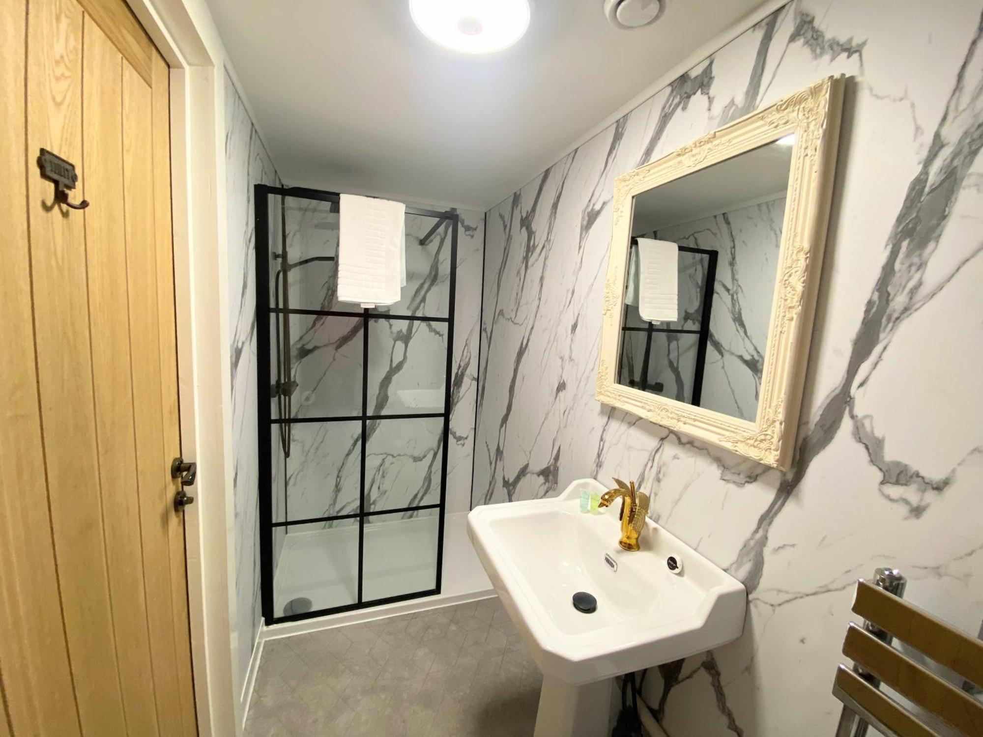 Kaoglen-Grandsuite-Hot Tub-Pitlochry-Dunkeld-Pet Friendly Balnald Exterior photo