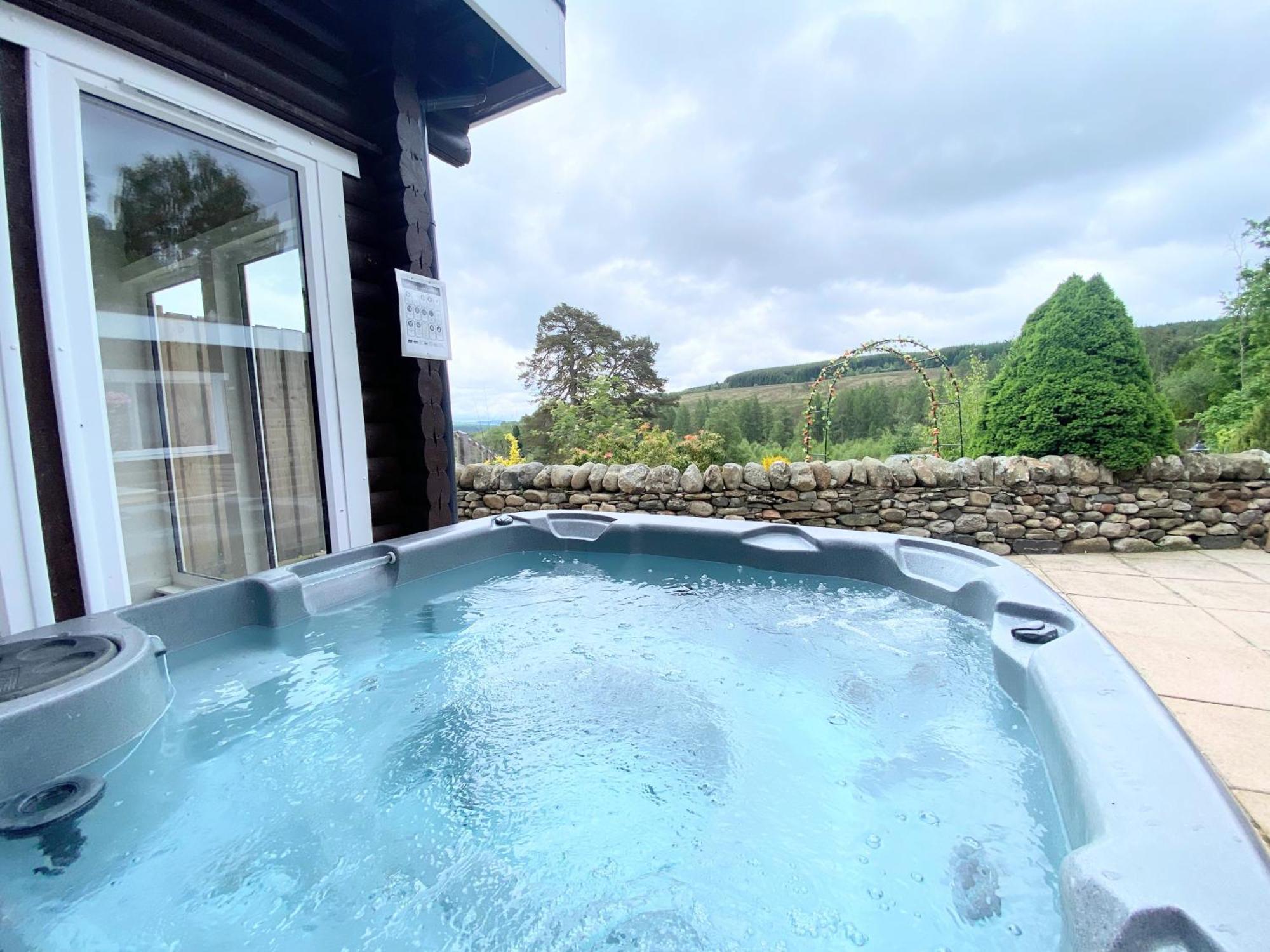 Kaoglen-Grandsuite-Hot Tub-Pitlochry-Dunkeld-Pet Friendly Balnald Exterior photo
